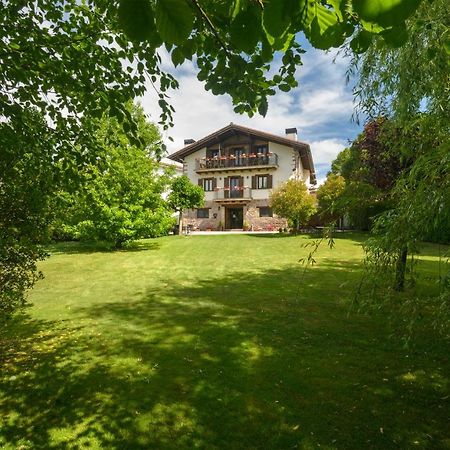 Hotel Rural Iribarnia Lantz Bagian luar foto