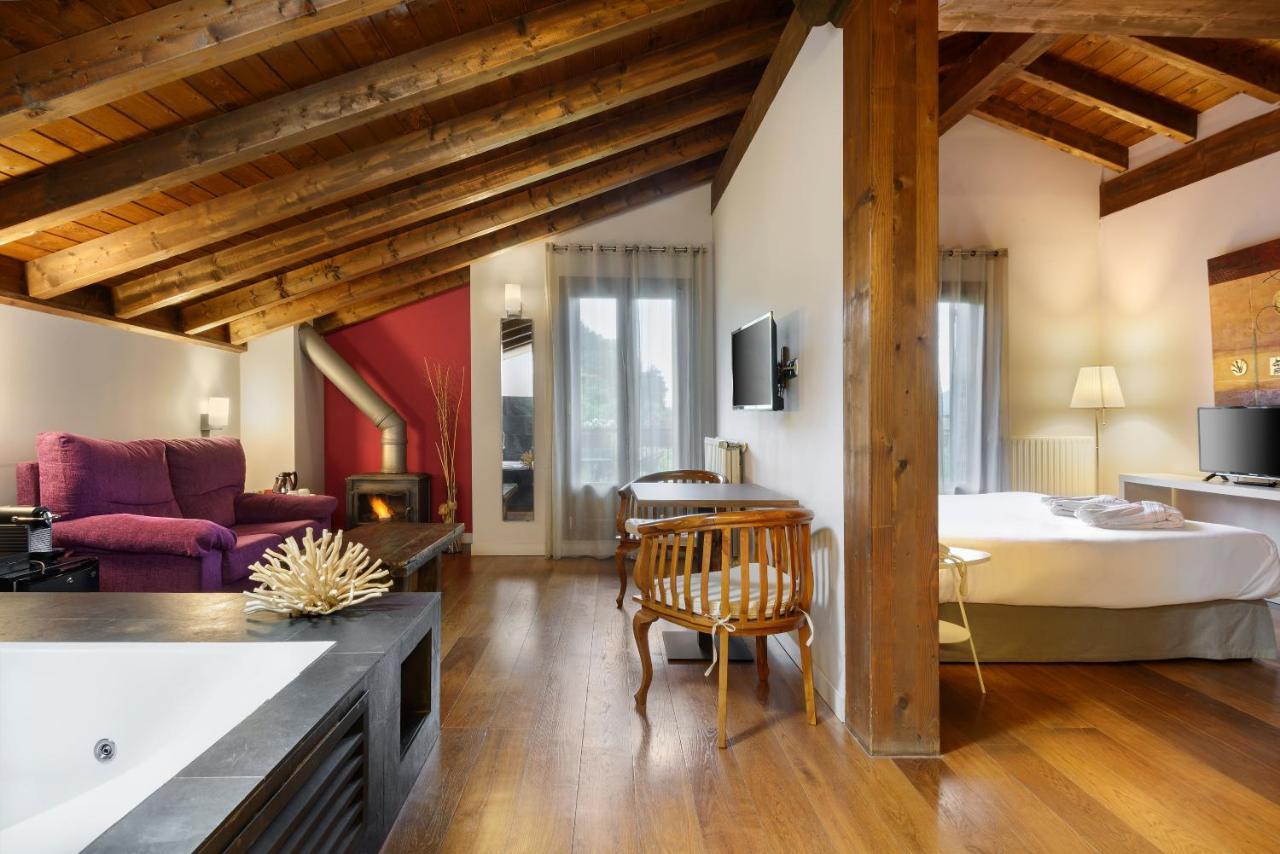 Hotel Rural Iribarnia Lantz Bagian luar foto