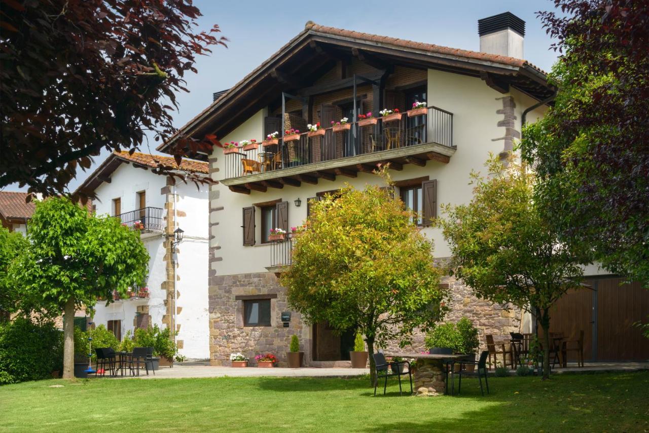 Hotel Rural Iribarnia Lantz Bagian luar foto
