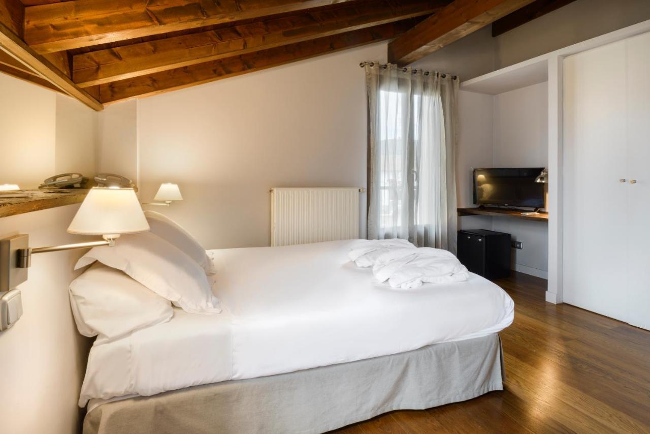 Hotel Rural Iribarnia Lantz Bagian luar foto