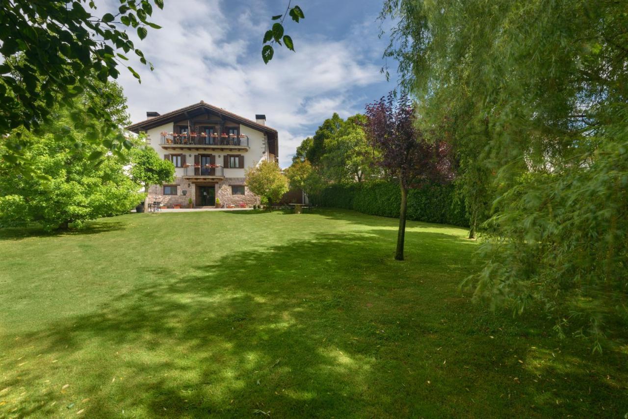 Hotel Rural Iribarnia Lantz Bagian luar foto