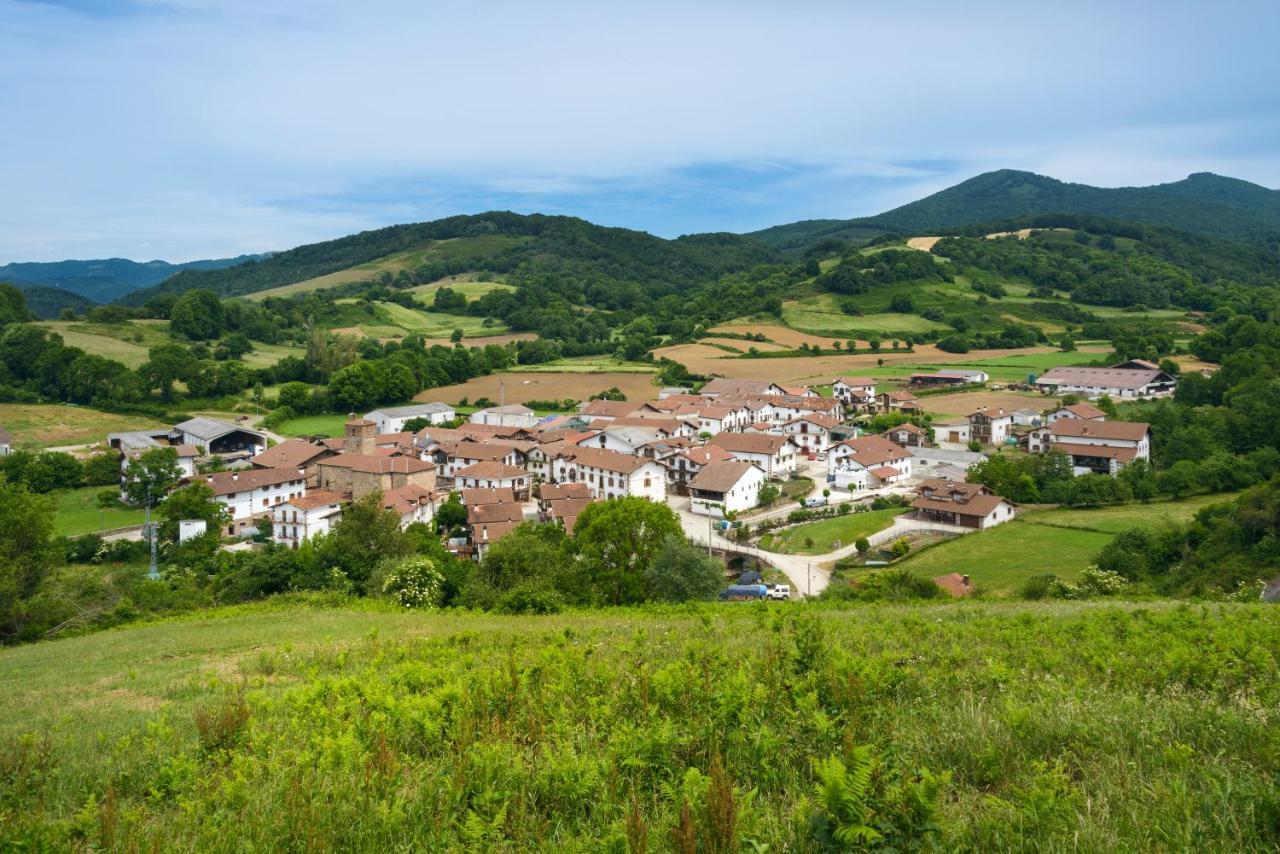 Hotel Rural Iribarnia Lantz Bagian luar foto