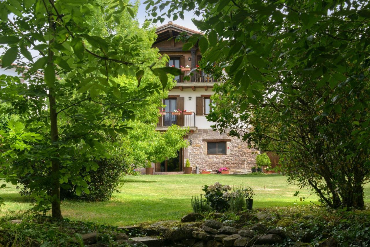 Hotel Rural Iribarnia Lantz Bagian luar foto